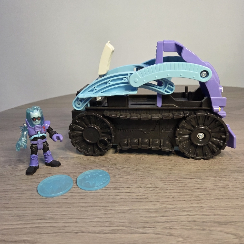 Fisher-Price Imaginext DC Super Friends Mr. Freeze Snowcat Playset
